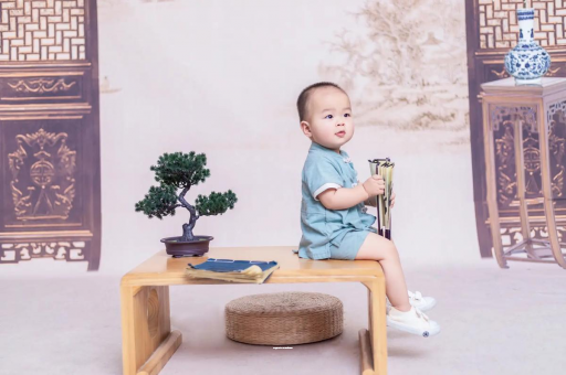 武汉供卵包生男孩宝宝辅食胡萝卜泥